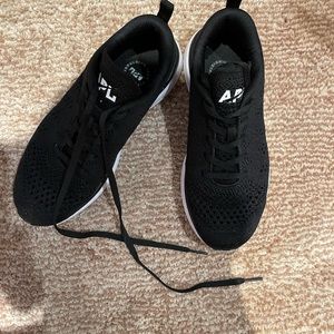 APL 6.5 sneakers